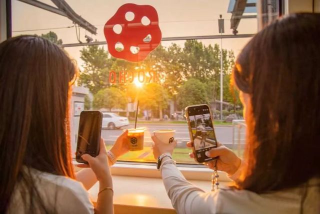 江苏南京：夏日一起去“追风”，吹热“清凉经济”