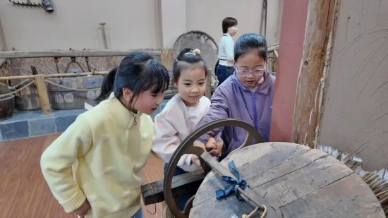 盐城东台市五烈镇:春假特色实践 激活青少年成长“第二课堂”