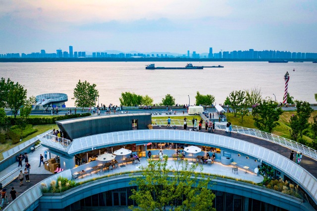 江苏南京：夏日一起去“追风”，吹热“清凉经济”