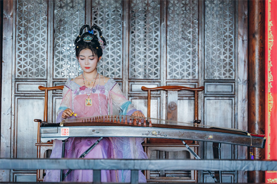 盐城博物馆七夕汉服展演：华服礼乐穿越千年 宋制婚仪演绎东方浪漫_fororder_微信图片_20250829172207_627