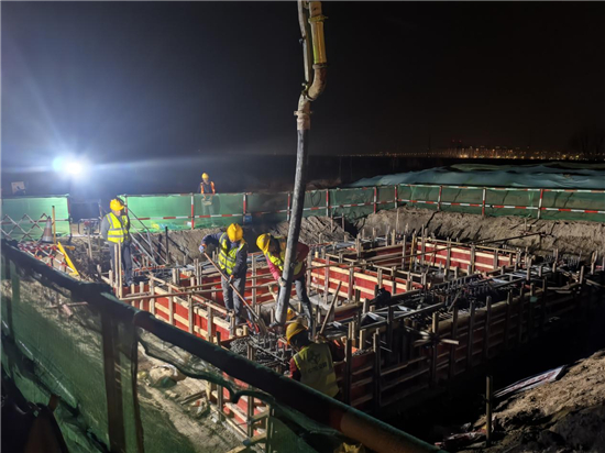 中交三航局通海三期项目廊道承台首件浇筑完成 赋能区域物流枢纽高质量建设_fororder_图片2