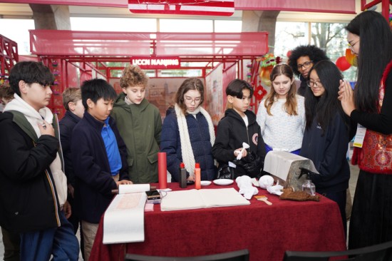 阿南亮相联合国教科文总部_fororder_640 (3)