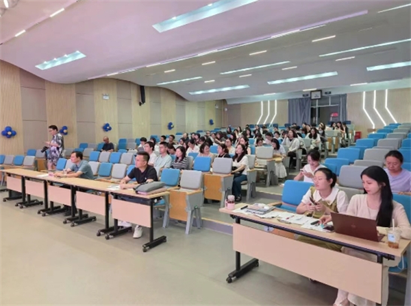 智能教学新趋势 澄心青年集体“升级”_fororder_4