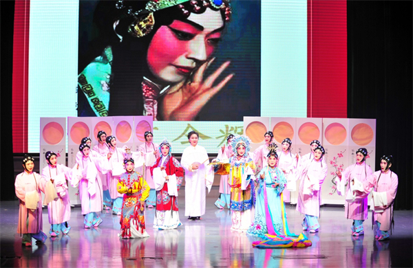 泰州:一年三千多场“文化大餐”送到埭头小区_fororder_16