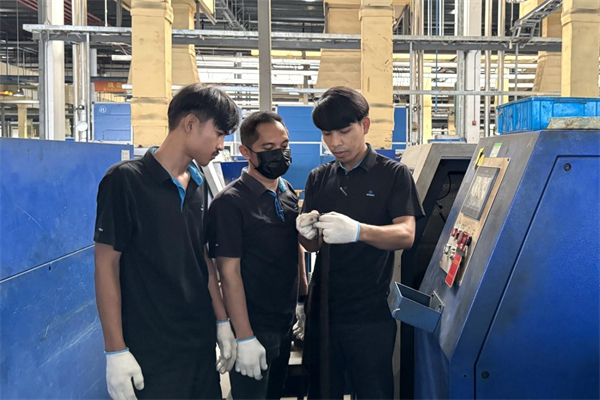 从“小徒弟”到“牵头人”——听兴达钢帘线（泰国）有限公司泰国员工阿卡蓬·萨塔讲述“成长故事”_fororder_4