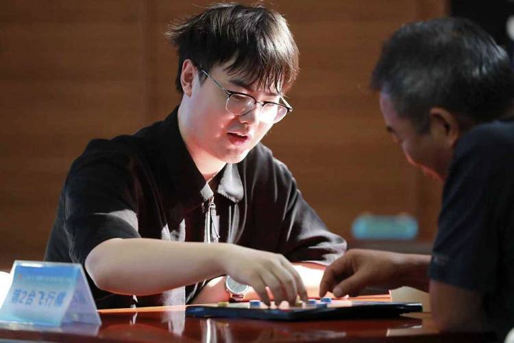 第二届职工运动“益康杯”职工棋类三项赛举行