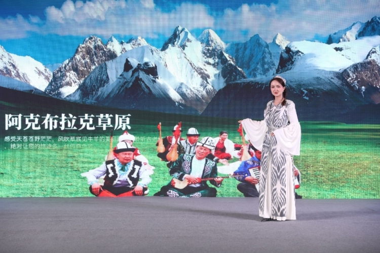 非遗合作现“王炸组合” 新疆苏州开启文旅合作新篇章