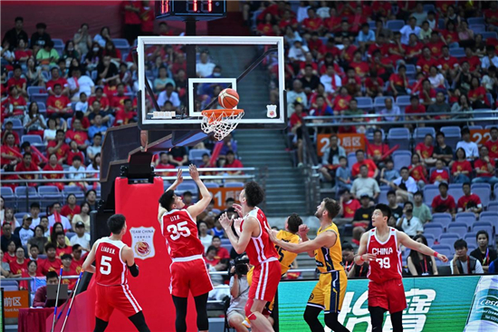 中国男篮75-72险胜波黑！两连胜剑指亚洲杯！_fororder_图片18