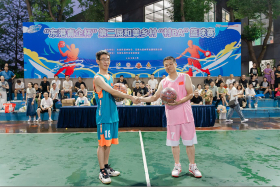 无锡“东港青企杯”第二届“和美乡村”村BA篮球赛火热开幕_fororder_IMG_7665