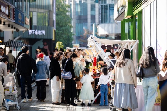 圆融时代广场“宠物艺术季”圆满落幕 绘就城市温情新图景