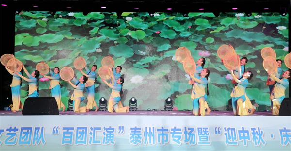 泰州:一年三千多场“文化大餐”送到埭头小区_fororder_19