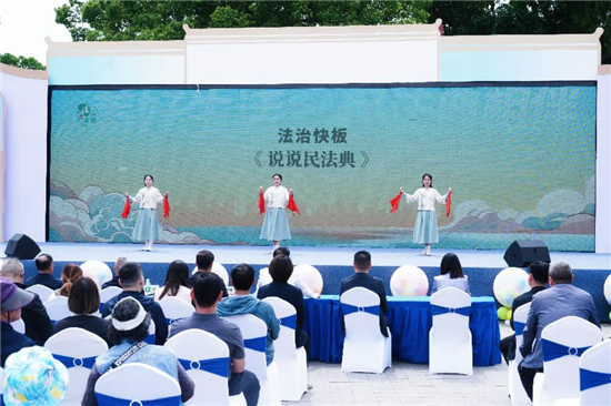 无锡滨湖打造“行走的法治课堂” 实施“精准滴灌”普法