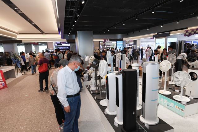 江苏南京：夏日一起去“追风”，吹热“清凉经济”