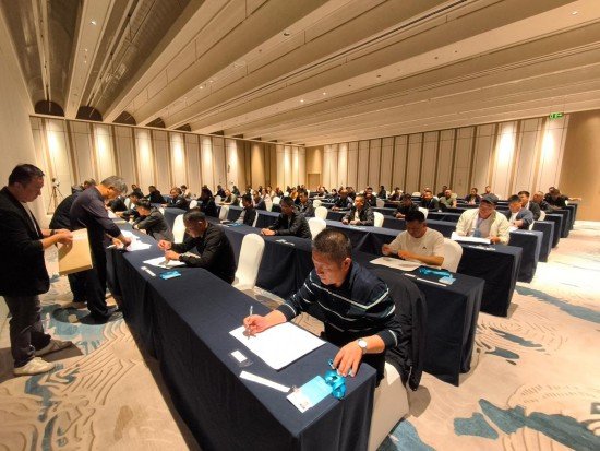 2026年江苏省百万城乡建设职工职业技能竞赛机械环卫清扫决赛在锡开赛