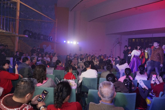 世界文学之都飘来“苏”式年味 《大师和玛格丽特》亮相仙林