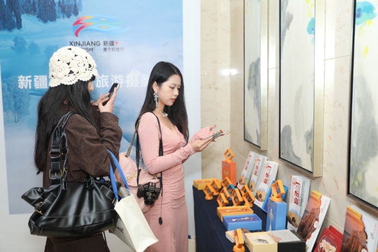 非遗合作现“王炸组合” 新疆苏州开启文旅合作新篇章