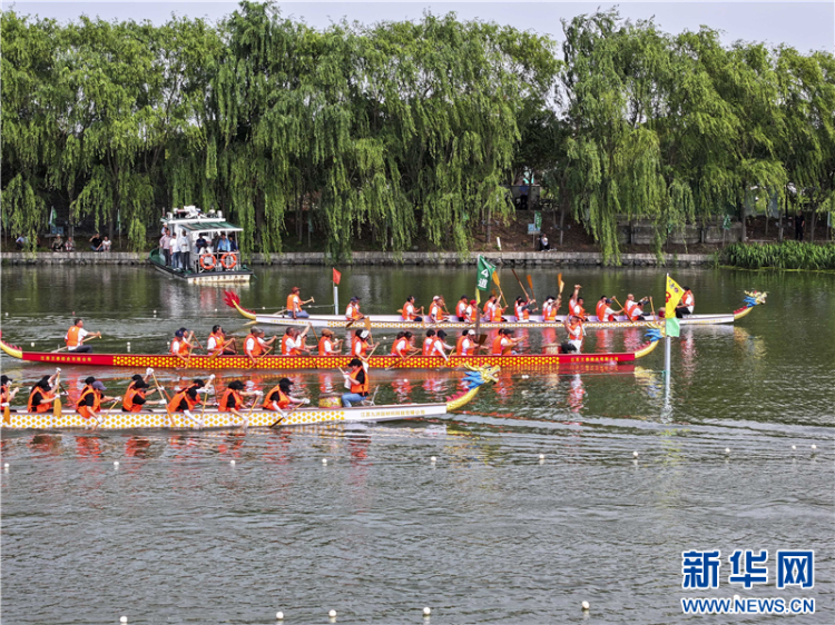 江苏泰州：赛龙舟 迎端午_fororder_20250529_092611_000