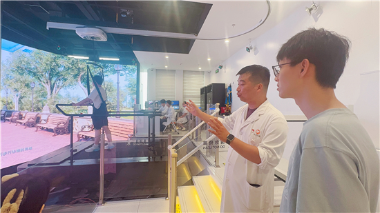 扬州大学医学部暑期实践：科技筑梦 助残同行_fororder_微信图片_20250813095641