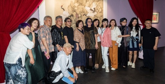 蕴含传统技法的精细典雅 喻慧工笔画展在东台西溪启幕_fororder_图片 2