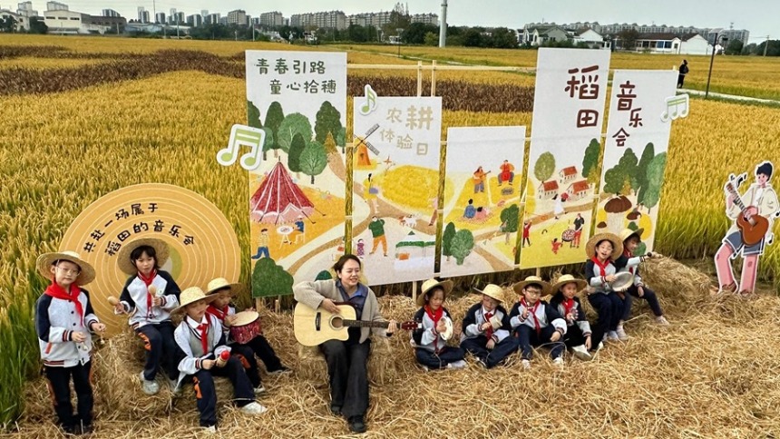 无锡滨湖：影像定格丰收之美