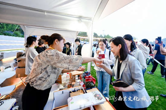 向海内外游客发出诚挚邀约 2025南京文化旅游节在玄武湖开幕_fororder_图片 4
