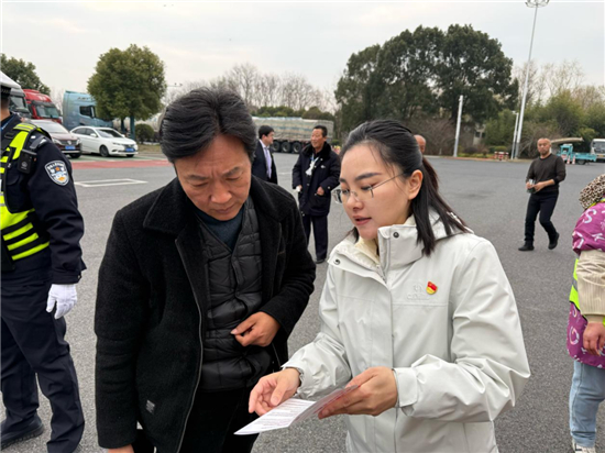 盐城东台市五烈镇多部门联动 为货运司机筑牢安全权益防线_fororder_图片11