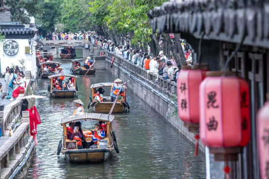 苏州：2025年“五一”假日接待游客1205.7万人次_fororder_图片 1