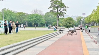 淮安市清江浦区：科技赋能 无人机精准施药剿灭绿化蚜虫