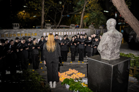 南京“12·12 和平之夜”接力诵读:以声为炬,薪火永递