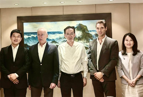 钱文华副会长会见法中文化协会主席、美国盖伦基金会中国主席达尼埃尔·维亚尔_fororder_1