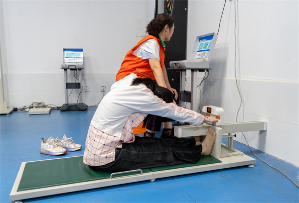 中国药科大学开展教职工体质健康测试助力“健康中国”建设_fororder_18