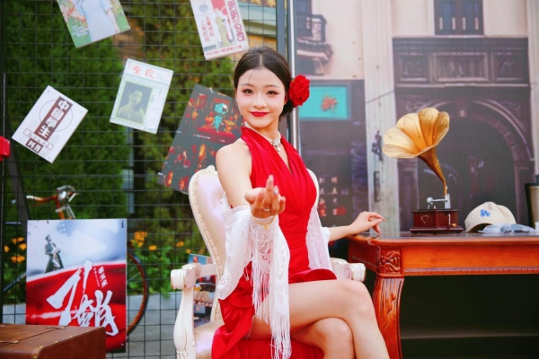 淮安方特“复古风情节”盛夏狂欢正酣 暑期特惠欢乐再续_fororder_图片4_副本