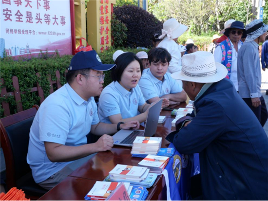 东南大学法学院一场接地气的思政课 一次暖人心的基层行 东南大学法学院一场接地气的思政课 一次暖人心的基层行_fororder_图片3