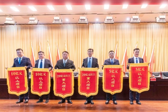 泰州海陵高新区2026年项目攻坚大会召开