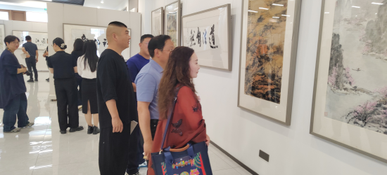 共绘艺术华章 赋能地方发展 姜昆丁杰书画作品邀请展在南通如东启幕_fororder_图片 2