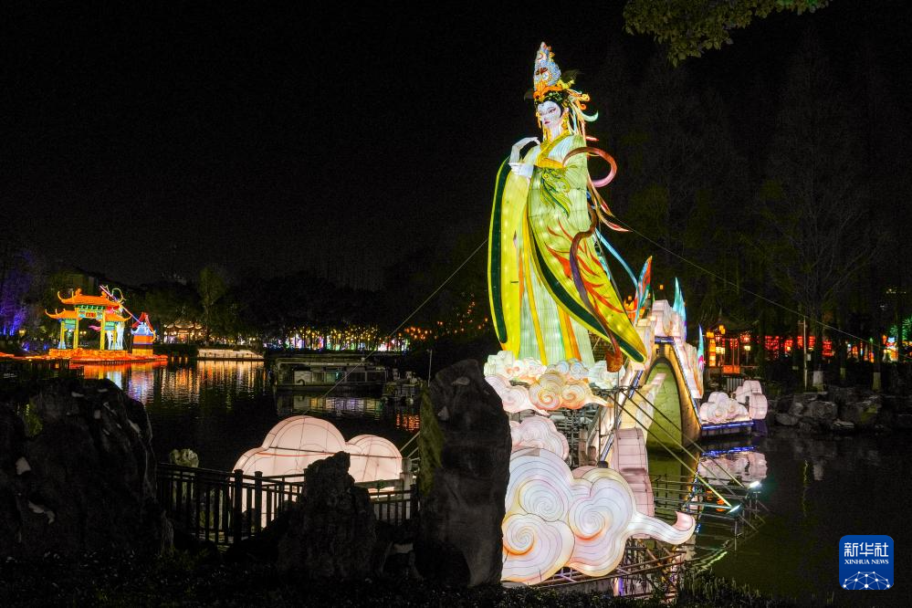 江苏南京：秦淮灯会璀璨夜_fororder_20260122_092335_006