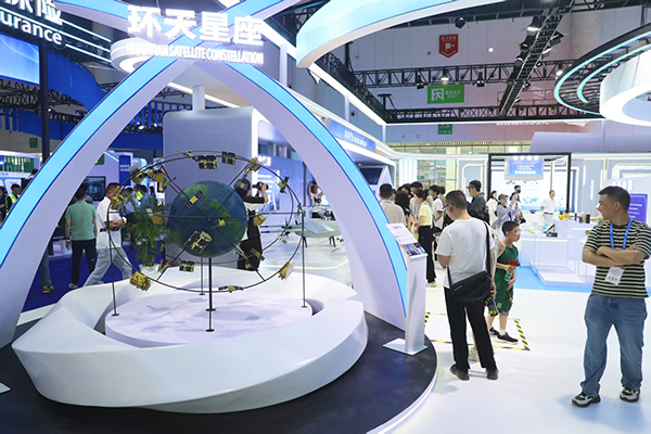 兴产聚人 四川眉山西博会上展示磅礴发展动能_fororder_微信图片_20250526085628