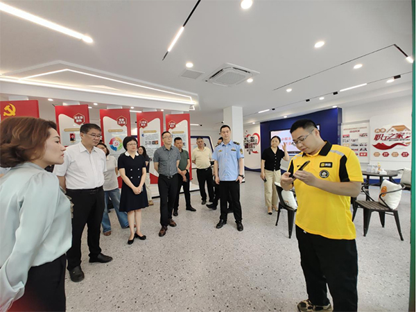 德阳市“小三级”工会建设工作现场推进会走进旌阳区_fororder_未标题-1