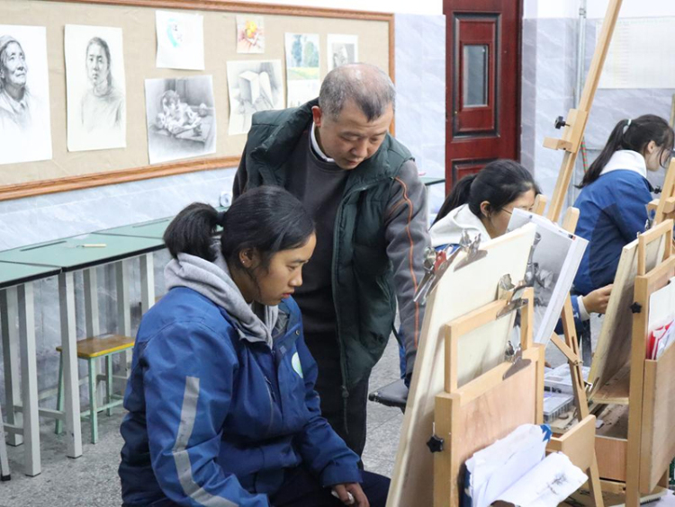 阿坝典范 开局突破｜阿坝县中学：“出彩教育”点亮高原学子多元成长道路_fororder_图片-3