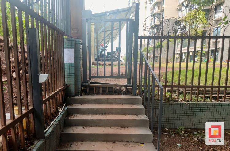 解民忧办实事！自贡高新区华景社区“双门”工程完工 便民出行与安全双提升