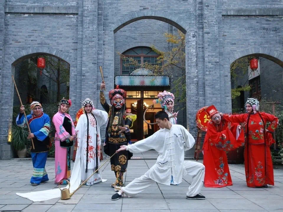 Step into Anren in Qipao: “May Day” Fest Celebrates Timeless Chinese Elegance_fororder_图片 2