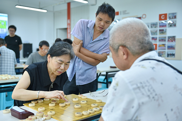 宜宾三江新区以棋为媒 共筑和谐社区新篇章_fororder_比赛现场-摄影-高学兵