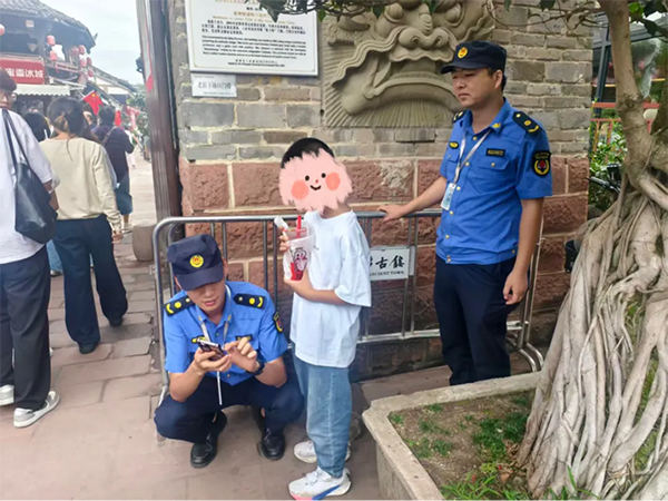 何以成都？两千万游客见证成都的“净优亮美”_fororder_1760100335854402