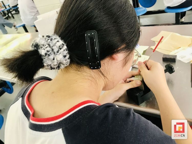 翰墨丹青绘未来 自贡高新区举行中小学生现场书画比赛
