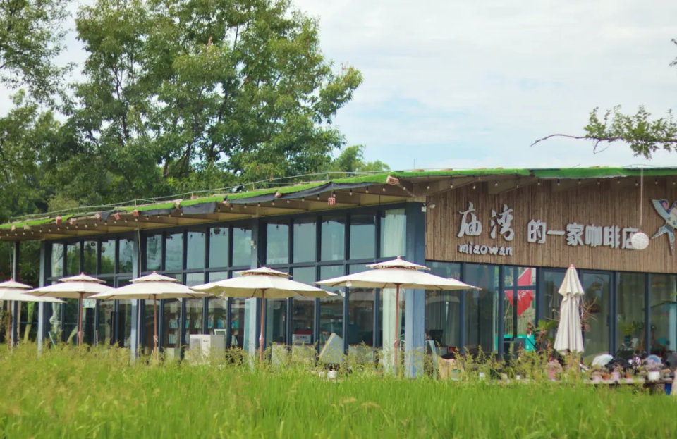 Fields, Snow Peaks, Coffee, Ceramics... This “Poetic Haven” Nurtures Assets Exceeding 14 Million Yuan_fororder_Miaowan Café