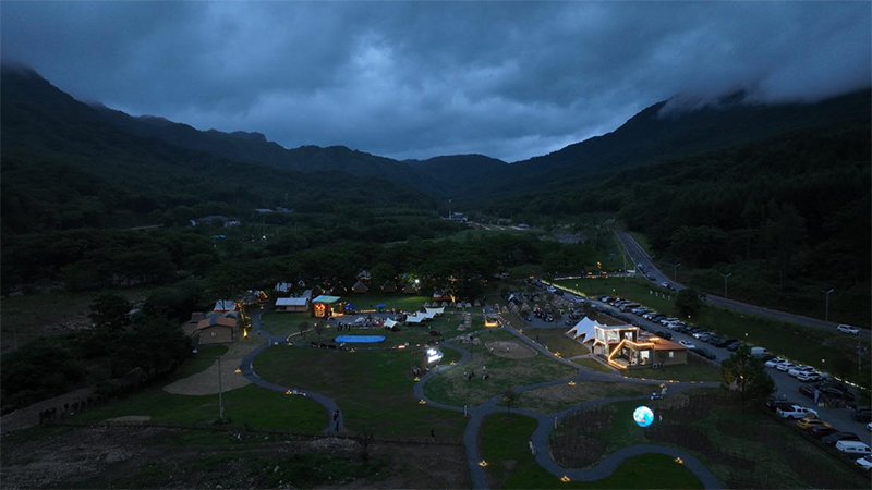 “光雾星野”点亮四川巴中米仓山之夏