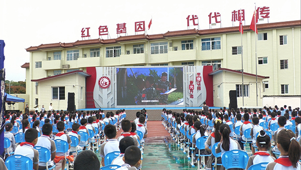 德阳市中江县举办全民国防教育月示范活动_fororder_活动现场