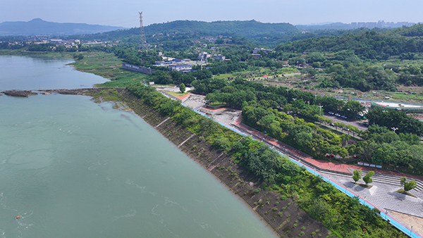 泸州纳溪：推动精细化管理迈向新高度 让城市更文明 让人民更幸福_fororder_麒麟广场沿江步道。-丁俊皓-摄