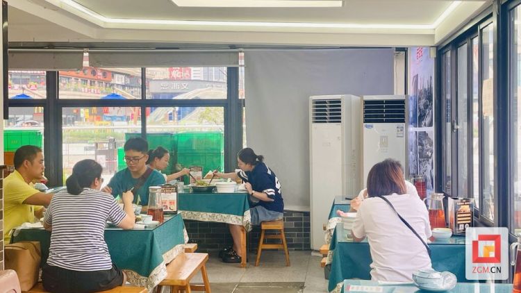 【幸福自贡“一刻”圈】15分钟“圈”出幸福半径 胜景社区打造新就业者温暖港湾与活力商圈