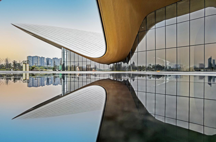 “世运高手团”齐聚成都金牛 感受文商旅体深度融合发展场景_fororder_天府艺术公园-摄影-汪坚平